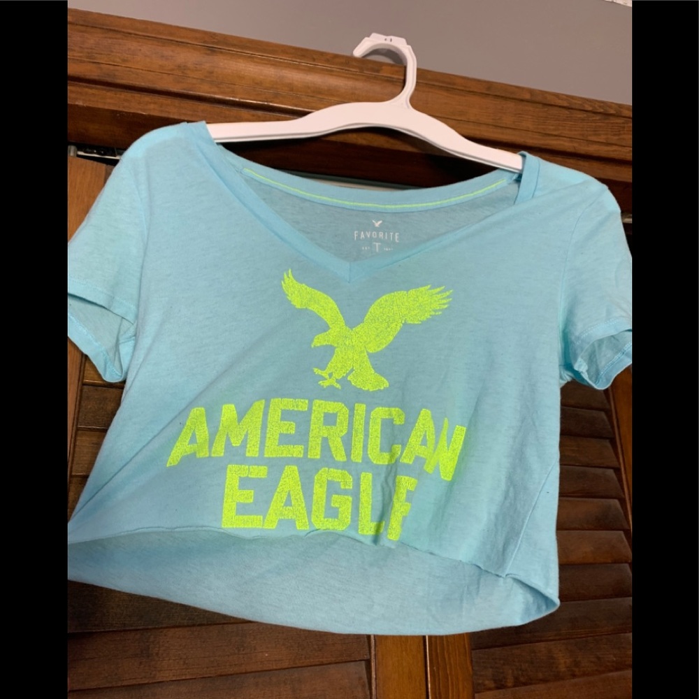 American Eagle shirt cropped